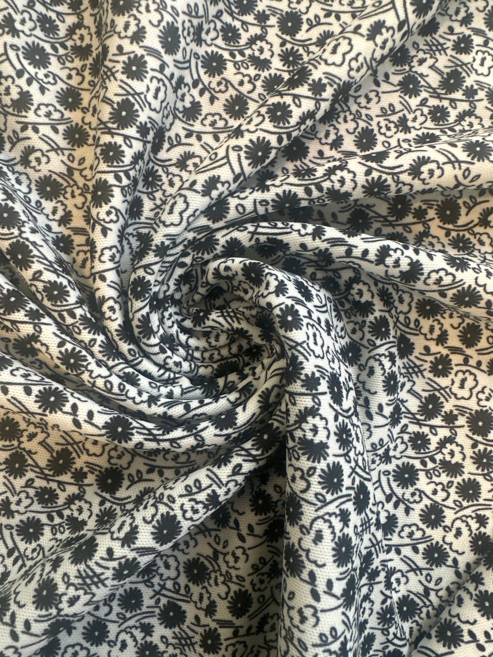Black & White Ditzy Flowers